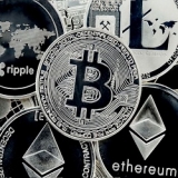 Coinbase запускает криптовалютный индексный фонд // Россия 24